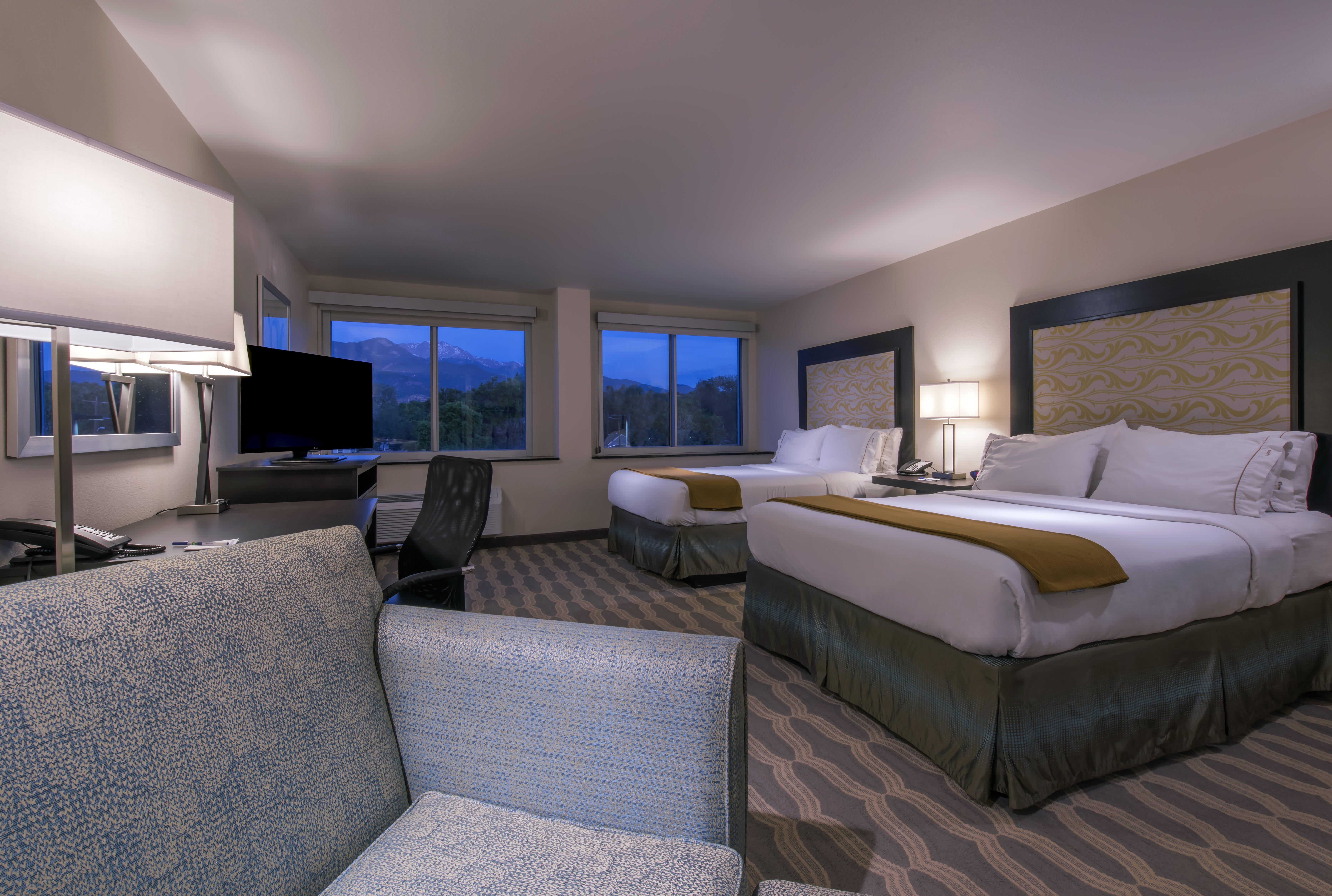 Holiday Inn Express & Suites Colorado Springs Central By Ihg Luaran gambar