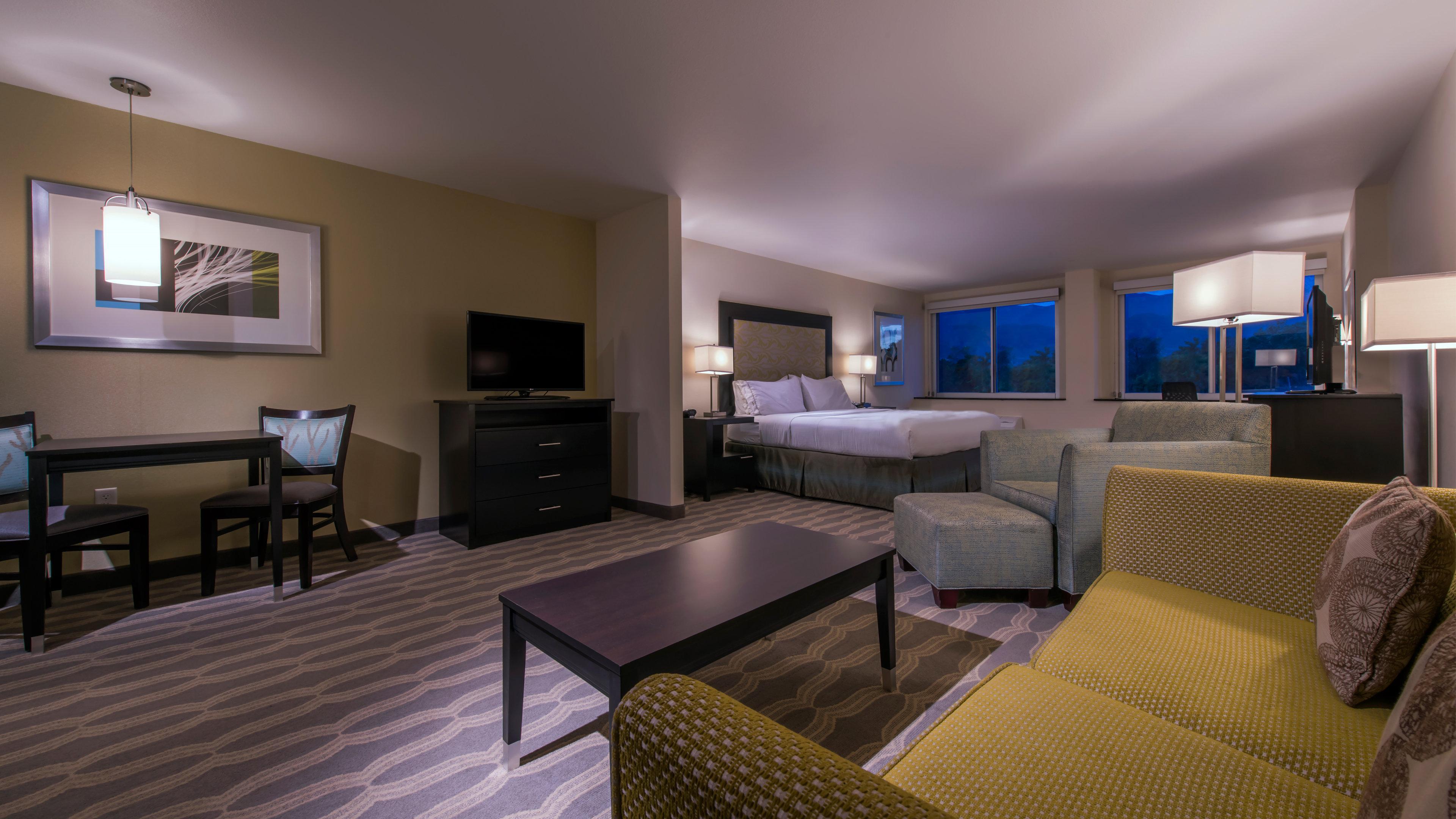 Holiday Inn Express & Suites Colorado Springs Central By Ihg Luaran gambar