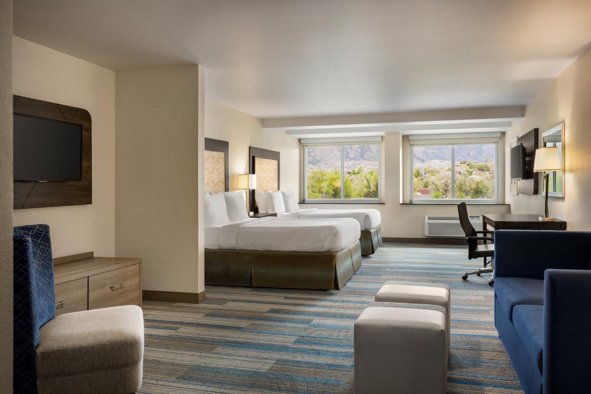 Holiday Inn Express & Suites Colorado Springs Central By Ihg Luaran gambar