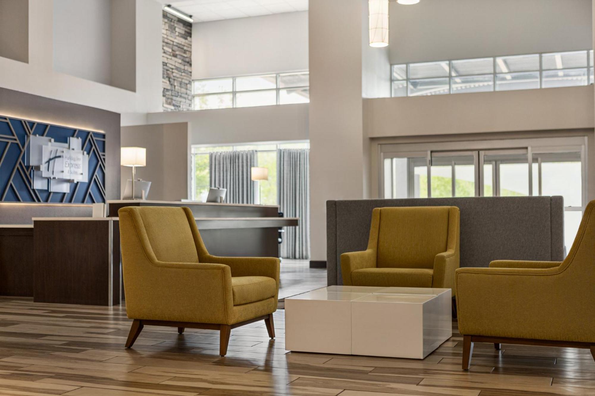 Holiday Inn Express & Suites Colorado Springs Central By Ihg Luaran gambar