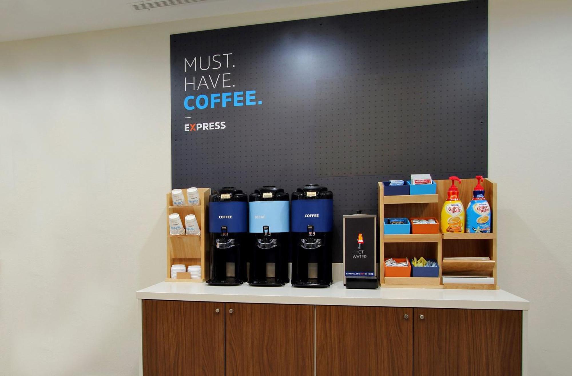 Holiday Inn Express & Suites Colorado Springs Central By Ihg Luaran gambar