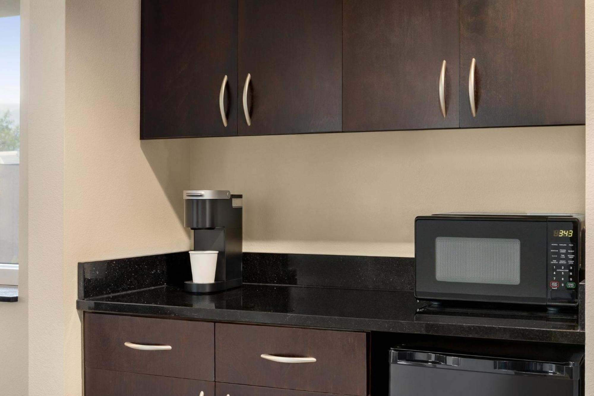 Holiday Inn Express & Suites Colorado Springs Central By Ihg Luaran gambar